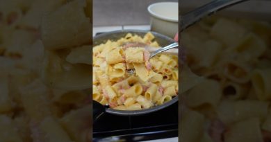 Carbonara : Fusion Franco-Italienne Savoureuse ! 🇫🇷🇮🇹