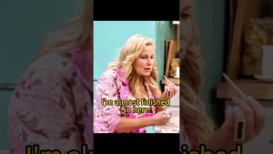 Caroline, héritière, confrontée aux moqueries de son patron