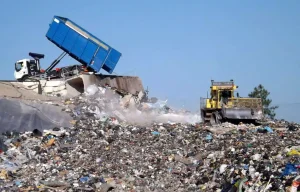 TGAP : les collectivités réinventent la gestion des déchets face à la pression financière