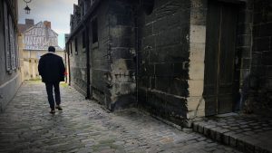 « C’est un vrai problème » : à Compiègne, faire pipi dans les petites rues vous coûtera 335 euros