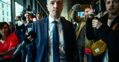 Chantage à la sextape: prison ferme et inéligibilité pour le maire de Saint-Etienne