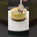 Cheesecake aux citrons vert et jaune, meringue légère
