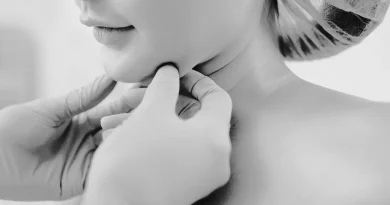 Chirurgie esthétique : la peau du cou, un enjeu croissant chez les jeunes