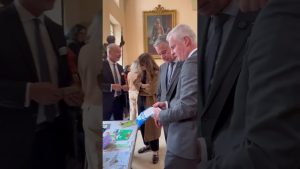 Collecte de Colis de Noël : Partageons la Magie ! 🎄