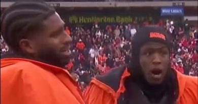 Confrontation sur le banc entre Shedeur Sanders et Jerry Jeudy