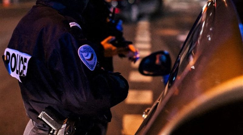 Course-poursuite folle à Roubaix : il percute une voiture, se retrouve à pied, et tente le tout pour le tout