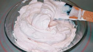 Crème mascarpone aux fraises : recette rapide pour gâteaux