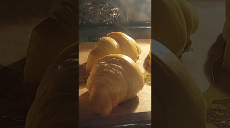 Croissants maison au beurre : tourage simplifié !