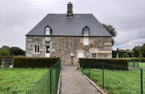 Dans le Calvados, cette commune vend des biens : une mairie acquise pour 40 000 €