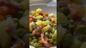 Délicieuse jardinière de petits pois et légumes