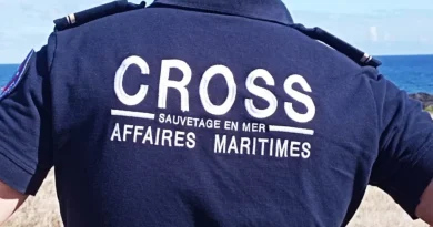 Sauvetage en mer de deux pêcheurs au large de Saint-Philippe.