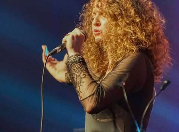 Diana Saliceti : une nouvelle voix émergente dans la scène musicale contemporaine