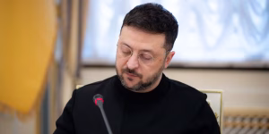 EN DIRECT, guerre en Ukraine : alors que les attaques russes continuent pendant Noël, Volodymyr Zelensky dit avoir « affaire à des barbares »