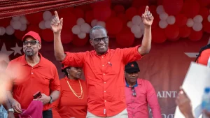 Élections législatives à Sainte-Lucie : Philip J. Pierre remporte un second mandat.