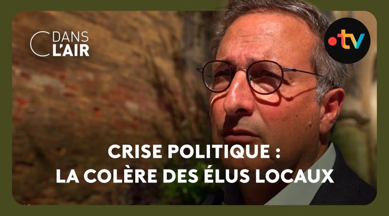 Élus locaux en colère face au fiasco politique - Reportage