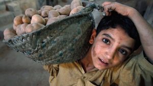 Enfants en lutte pour leur survie à travers le monde