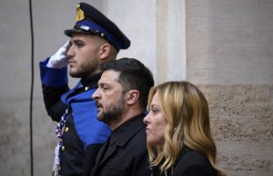 Entre Trump et Zelensky, le double jeu de Giorgia Meloni - Heidi.news