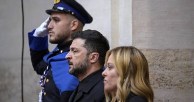 Entre Trump et Zelensky, le double jeu de Giorgia Meloni - Heidi.news