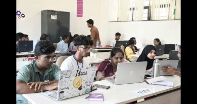 Étudiants au Hackathon National 24h INVENTRA 2K25 à KLE Chikodi