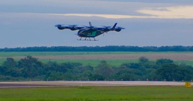 Eve Air Mobility réussit le vol de son premier prototype d’eVTOL à taille réelle.