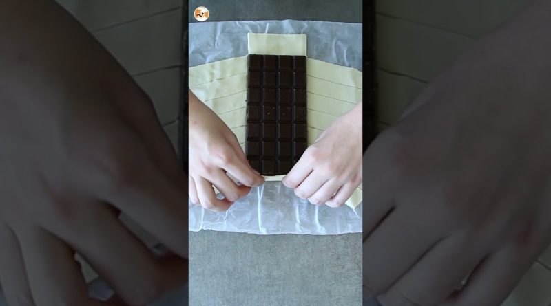 Feuilleté au chocolat irrésistible en 2 ingrédients ! 🍫
