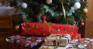 Fiscalité : faut-il déclarer vos cadeaux de Noël au fisc dès le 1er janvier 2026 ?