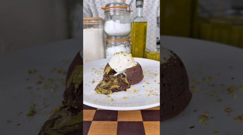 Fondant Chocolat-Pistache : Une Recette Délicieuse ! 🍫🌹