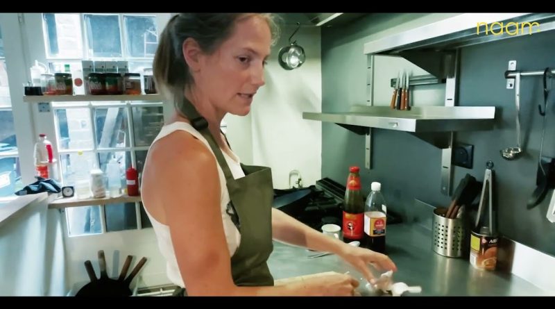 Gambas à l'ail du Naam : un délice de la street food thaï