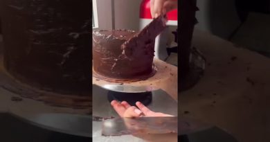 Ganache au chocolat noir : lissage parfait