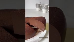 Gâteau au chocolat express : 4 ingrédients, sans œufs ni cuisson !