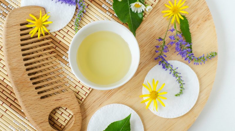 L'huile de ricin : découvrez ses vertus surprenantes pour la santé et la beauté