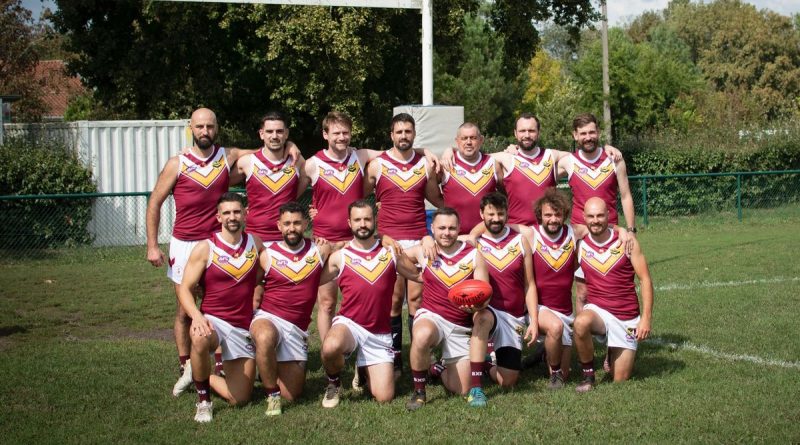 Gironde : trois joueurs des bombers de Bordeaux champion d'Europe de football Australien - ICI