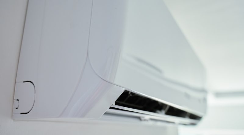 Guadeloupe : les douanes saisissent et détruisent des tonnes de climatiseurs au gaz fréon interdit