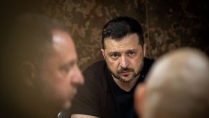 Guerre en Ukraine : "Il doit y avoir une position émanant du peuple ukrainien", pour trancher sur les conditions du plan de paix, Volodymyr Zelensky propose une élection ou un référendum