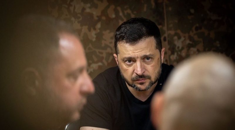 Guerre en Ukraine : "Il doit y avoir une position émanant du peuple ukrainien", pour trancher sur les conditions du plan de paix, Volodymyr Zelensky propose une élection ou un référendum