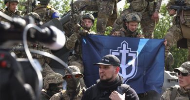 Guerre en Ukraine : un drone FPV l’a touché, le néonazi Denis Kapustin et commandant du Corps des volontaires russes tué à Zaporijjia