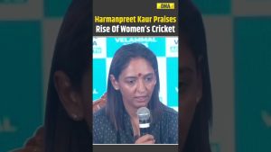 Harmanpreet Kaur célèbre le succès du cricket féminin