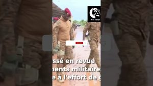 Ibrahim Traoré teste ses armes en personne en Afrique