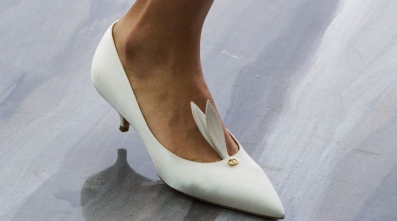 Icônes des années 90 : les escarpins, détail chic incontournable en 2026