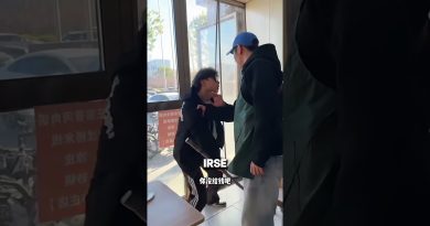 Il a feint la cécité avec humour 😂