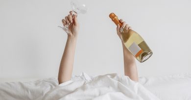 Nouvel An en solo : certains préfèrent passer la soirée seuls entre YouTube et sommeil