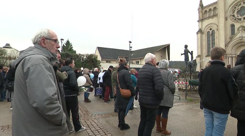 Incendie criminel à Neuves-Maisons : 500 personnes rendent hommage aux cinq victimes