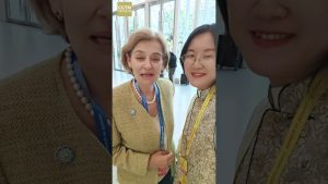 Irina Bokova applaudit le discours de Xi Jinping sur l'égalité
