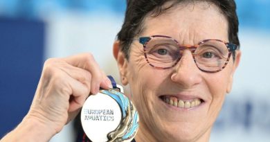 "Je suis fière pour moi, et pour mon club" : Marie-Pierre de Joué-lès-Tours, 70 ans, championne d'Europe de natation - ICI