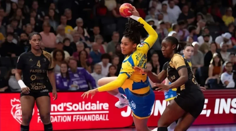 La Martiniquaise Anne-Emmanuelle Augustine, de Metz Handball à la JDA Dijon