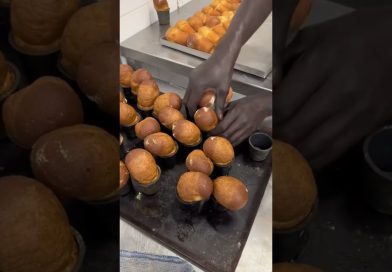 La Pâtisserie Sève : Le Baba Bouchon, Préféré des Français ! La Pâtisserie Sève : La Préférée des Français ! 🍇