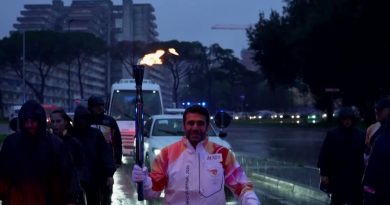 La flamme olympique arrive à Naples avant Noël