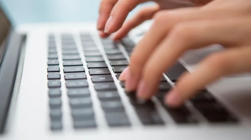 La police montre son humanité : une interprétation révélatrice - RSS - Robinson Sheppard Shapiro