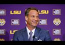 Lane Kiffin hué par les fans d'Ole Miss à l'aéroport après LSU
