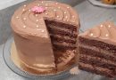 Layer cake chocolat simple avec ganache montée inratable